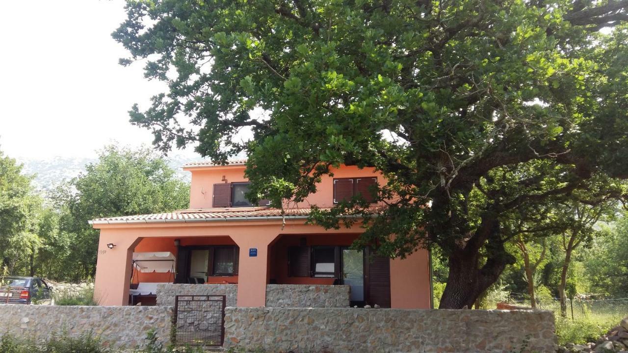 Studio Apartman Hrast Seline Exterior photo